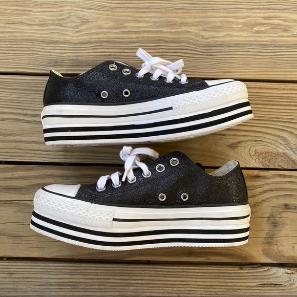 converse lift metallic